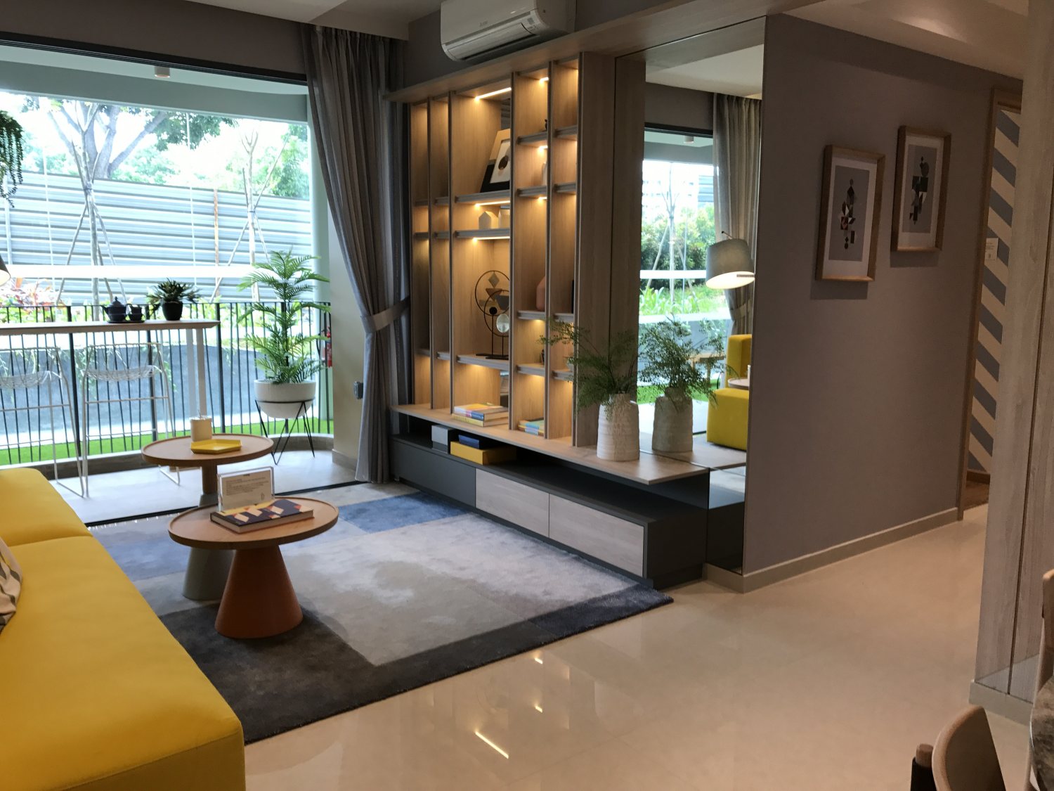 Hundred Palms Residence EC
