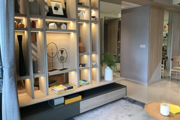 Hundred Palms Residence EC